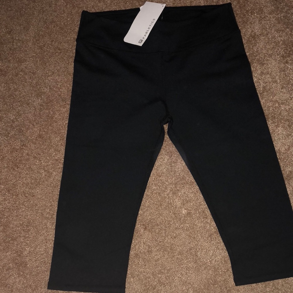 Fabletics capris